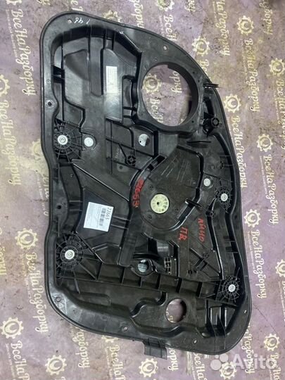 Панель стеклоподъемника передняя правая Hyundai