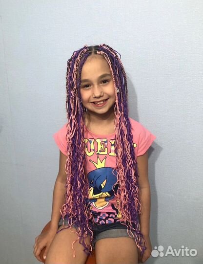 Афрокосы, косы с канекалоном, кудри, локоны