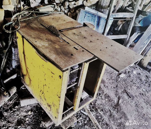 Станок деревообрабатывающий