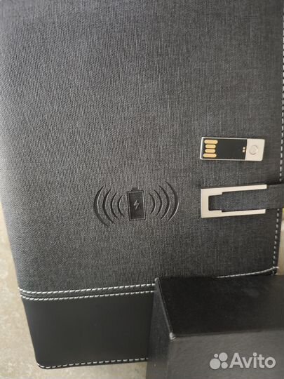 Ежедневник с power bank