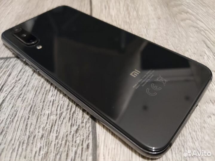 Xiaomi Mi 9 SE, 6/64 ГБ