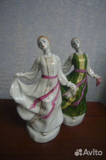 Фарфоровые статуэтки 