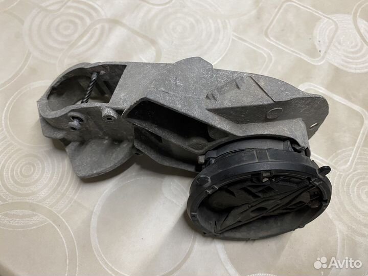 Зеркало заднего вида правое на land rover