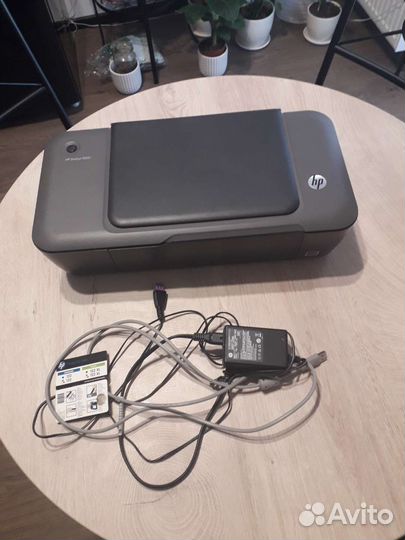 Цветной принтер HP Deskjet 1000