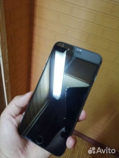 Телефон iPhone 8 plus