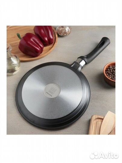Сковорода блинная новая d24см