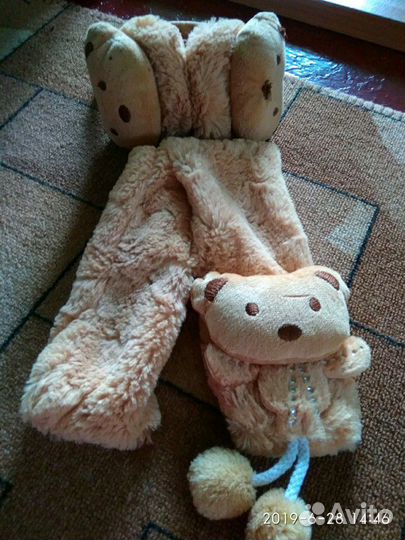 Ушки с шарфом