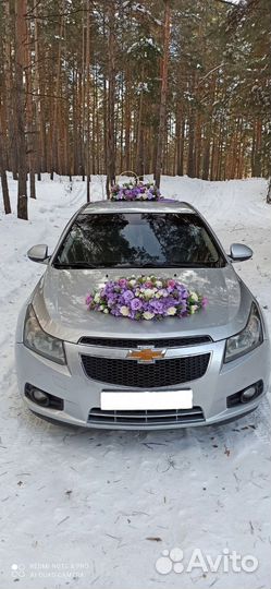 Свадебные украшения на машину