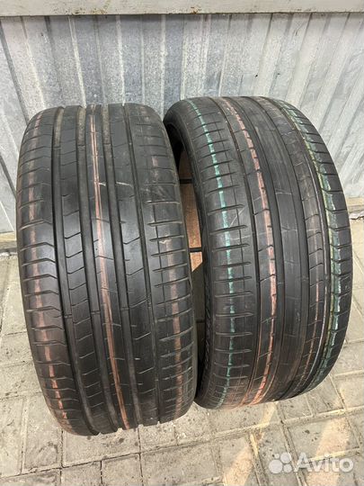 Pirelli P Zero PZ4 265/35 R22 102V
