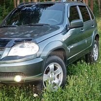 Chevrolet Niva 1.7 MT, 2012, 143 000 км, с пробегом, цена 550 000 руб.