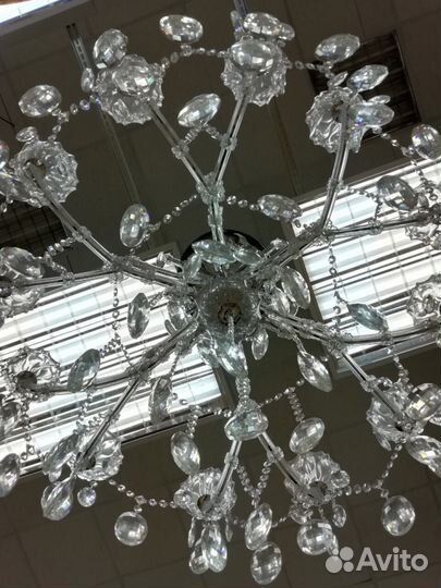 Люстра подвесная (12 свечей) очень красивая