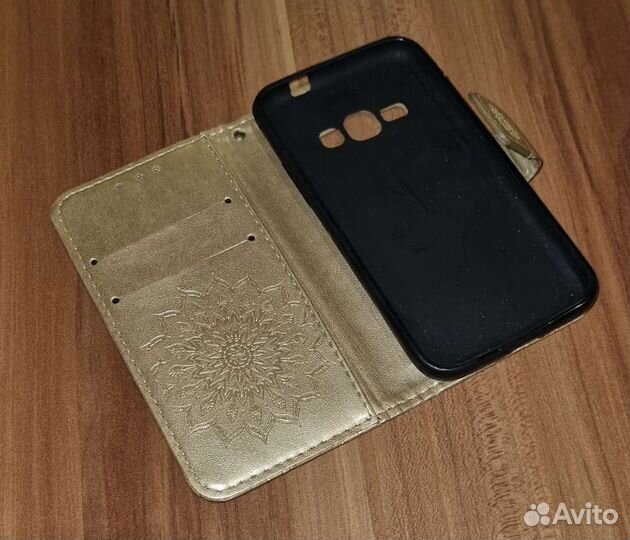 Чехлы для телефона Samsung J1