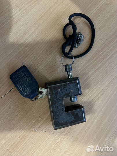 Замок СССР, вес 1 кг