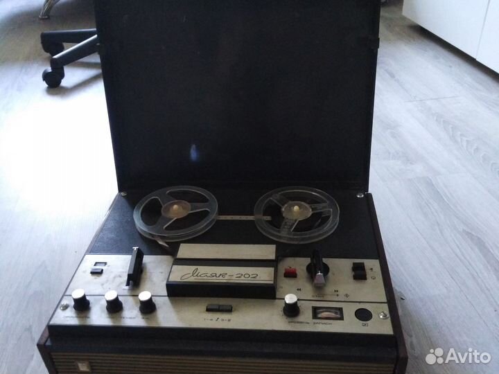 Катушечный магнитофон