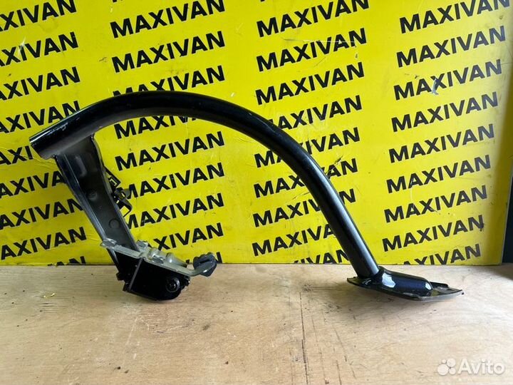 Петля крышки багажника задняя левая Volkswagen