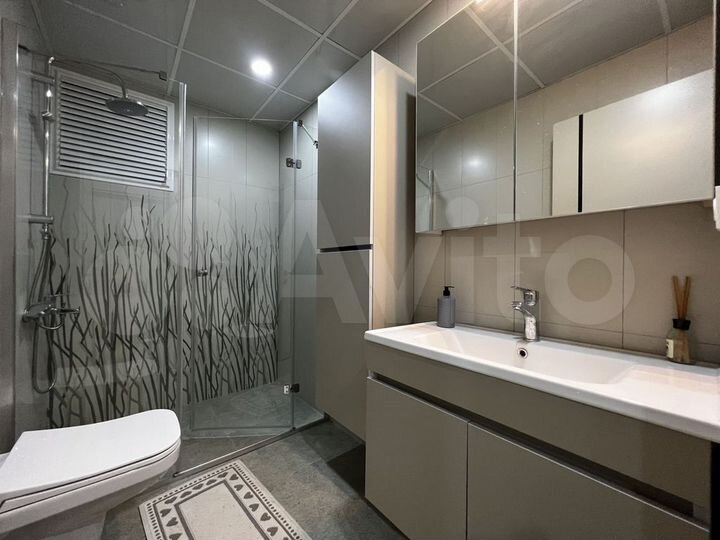 2-к. квартира, 130 м², 17/25 эт.