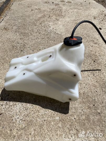 Топливный бак gr8 2t