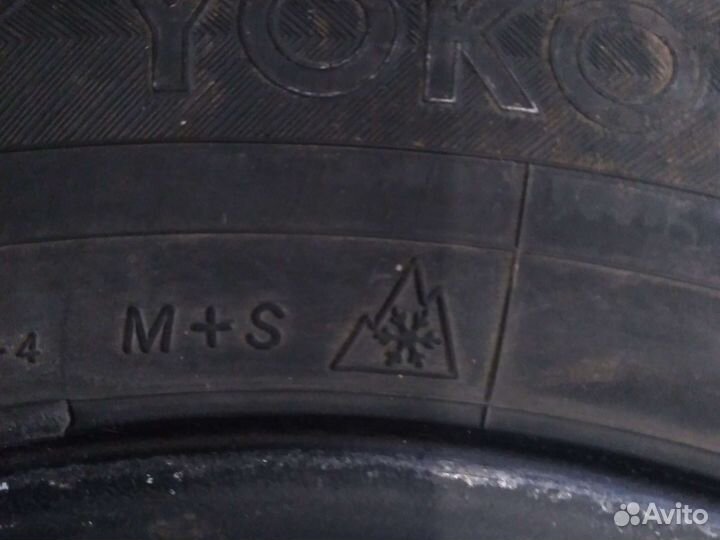 Yokohama Ice Guard IG30 215/60 R16 95Q