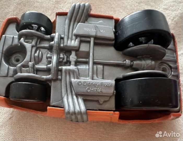 Машинки из мультфильма тачки- одним лотом