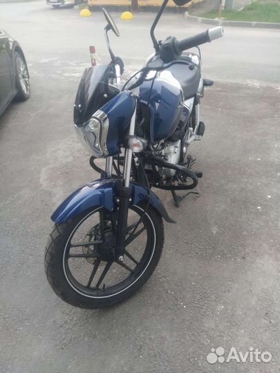 Мотоцикл Bajaj V15 Vikrant