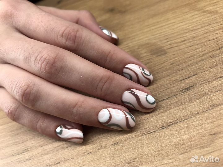 Мастер маникюра и педикюра