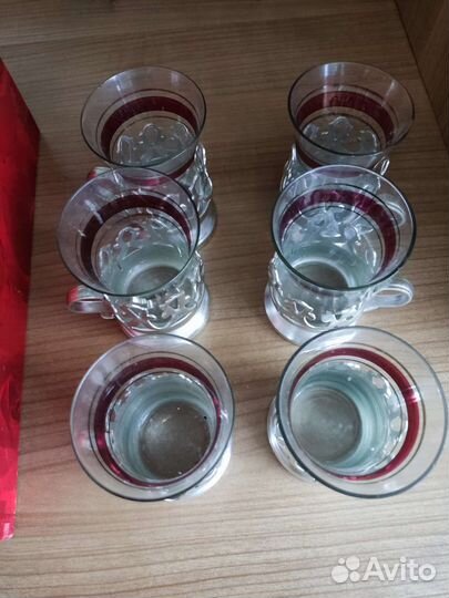 Набор стаканов в подстаканниках