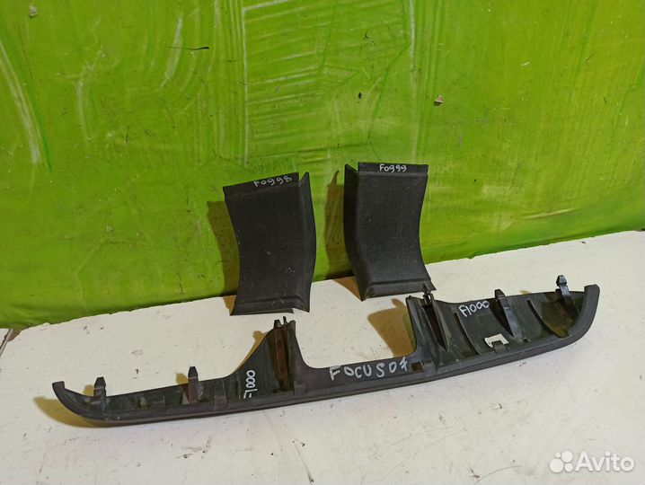 Обшивка багажника накладка двери Ford Focus 2
