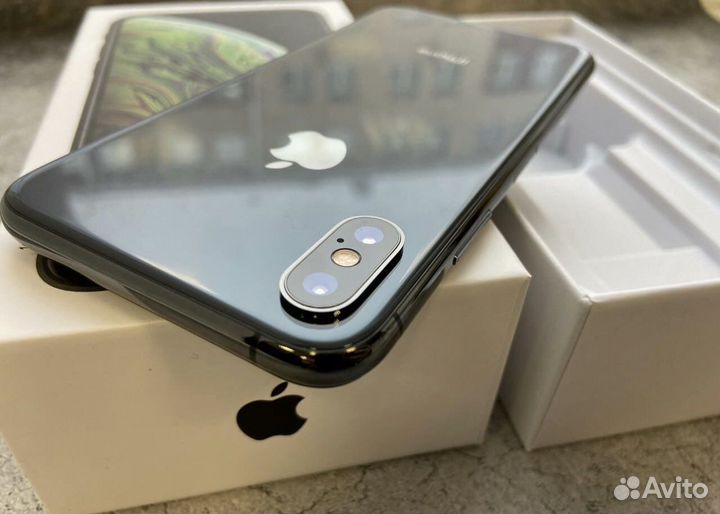 Телефон iPhone XS