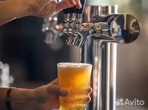 Продавец в магазин разливного пива