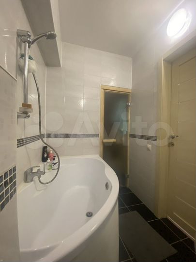 3-к. квартира, 85 м², 16/23 эт.