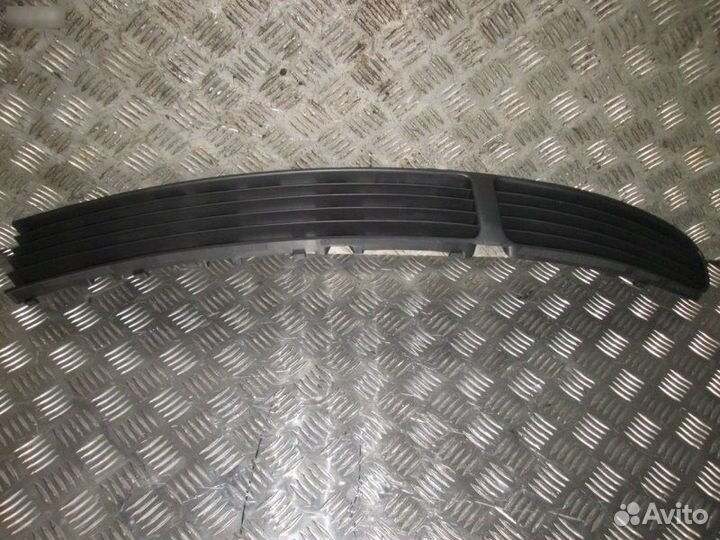 Решетка бампера передняя Volkswagen Passat B5