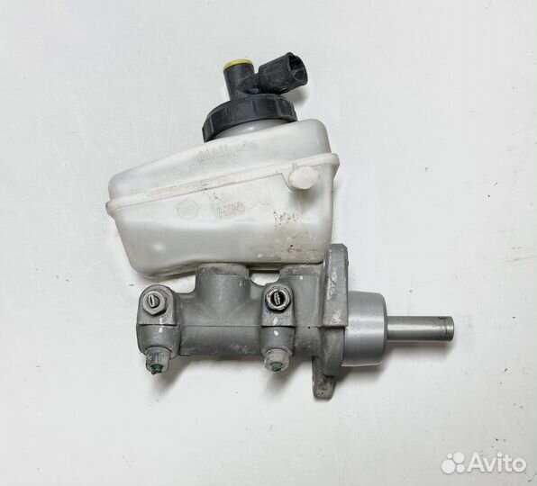 Главный тормозной цилиндр Renault Logan