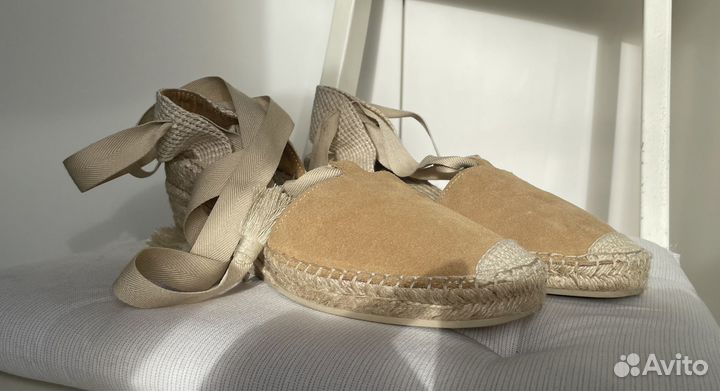 Эспадрильи на танкетке Oysho