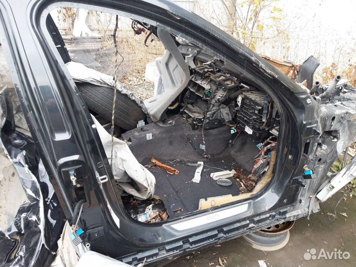 Запчасти на BMW 750 F01/F02