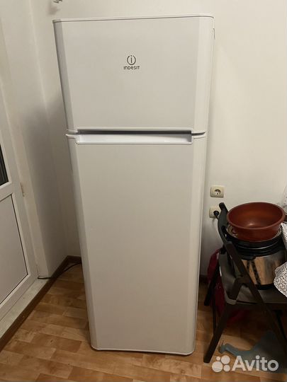 Холодильник indesit бу