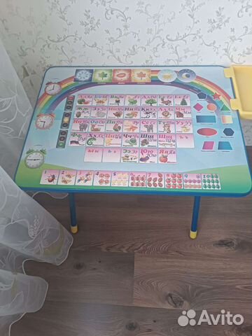 Детский столик