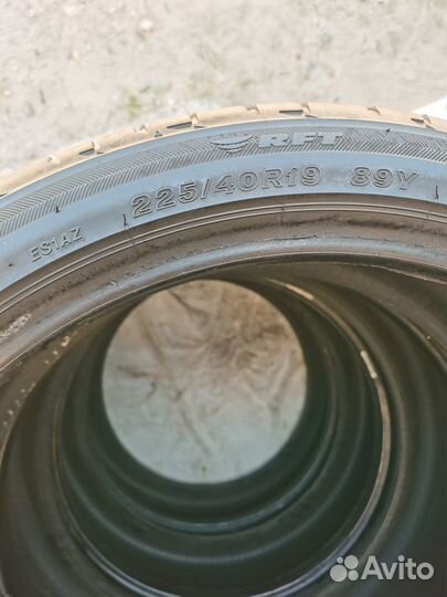 Bridgestone Potenza S001 225/40 R19 89Y