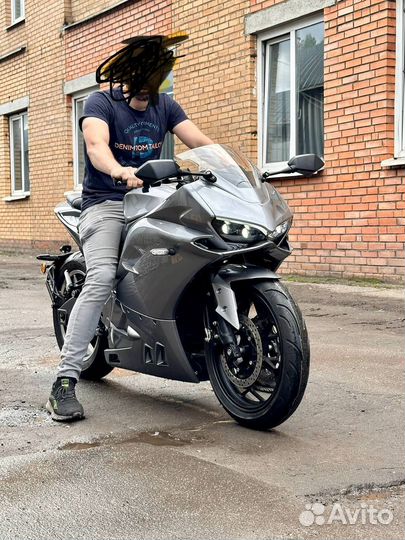 Электромотоцикл с большим запасом хода Новый