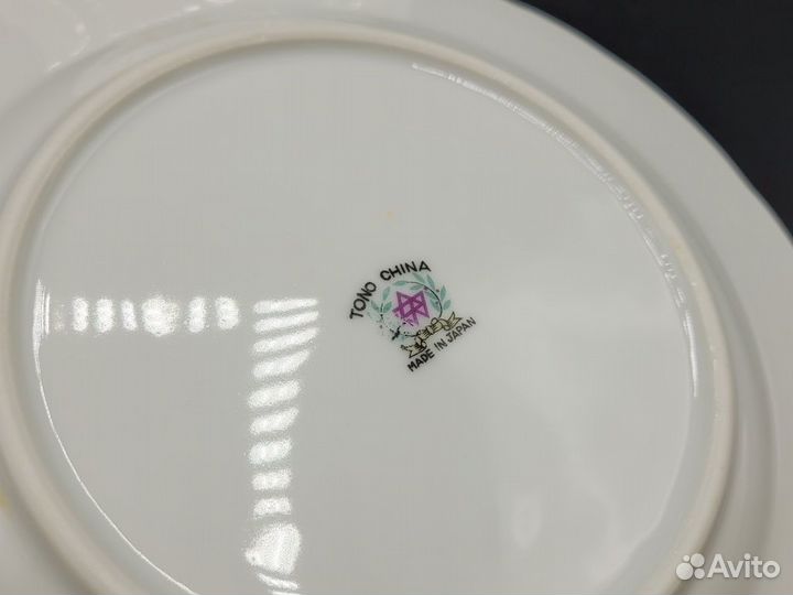 Тарелка плоская 20,5 см фарфор Шишки Tono / Япония