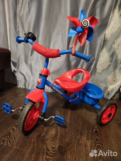 Трехколесный велосипед