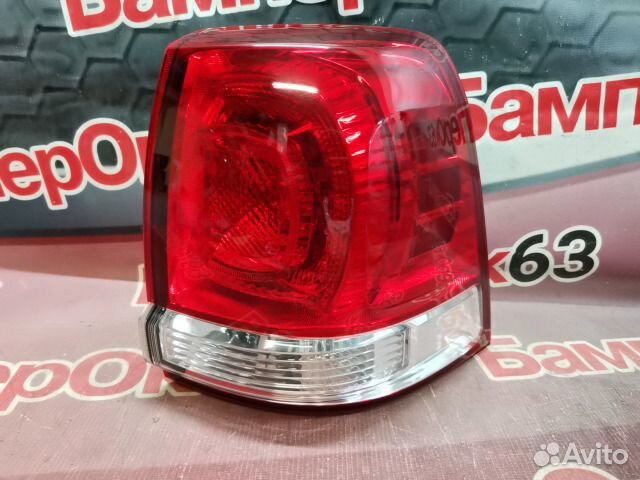 Фонарь задний правый Toyota Land Cruiser