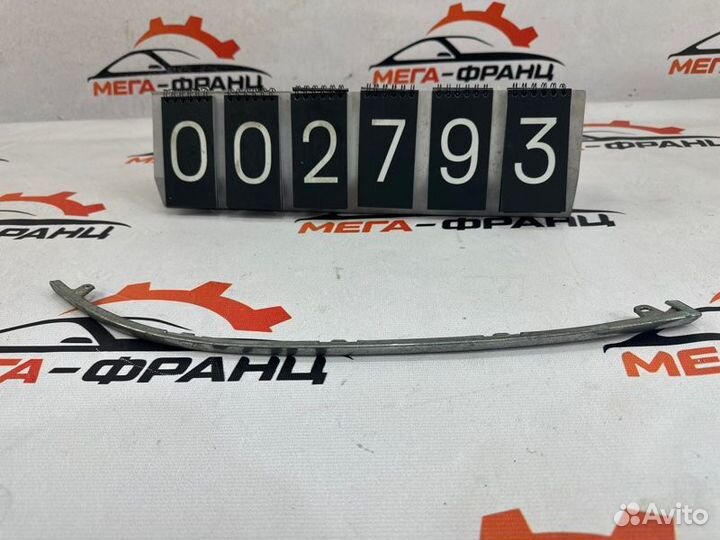 Планка под фару передняя левая Audi A6