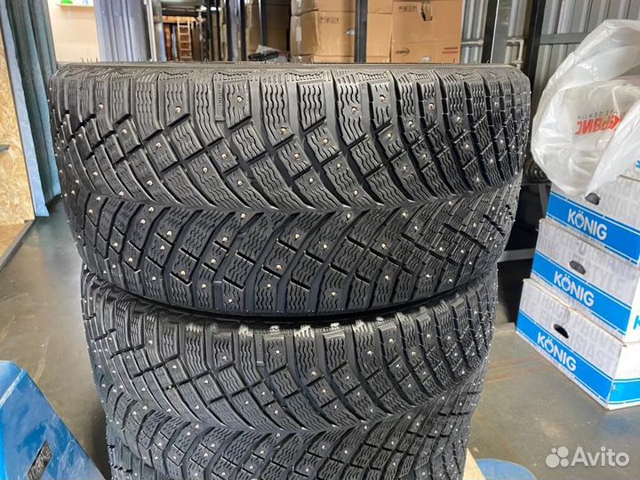 Michelin X-Ice North 4 255/40 R19
