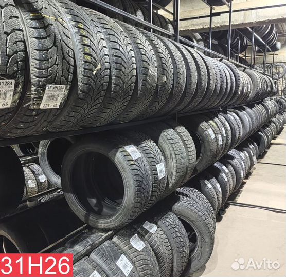 Bridgestone Blizzak Revo1 215/60 R17 96L