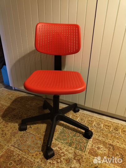 Стул компьютерный детский IKEA