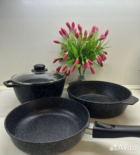 Набор посуды кастрюля, сковорода, жаровня новый