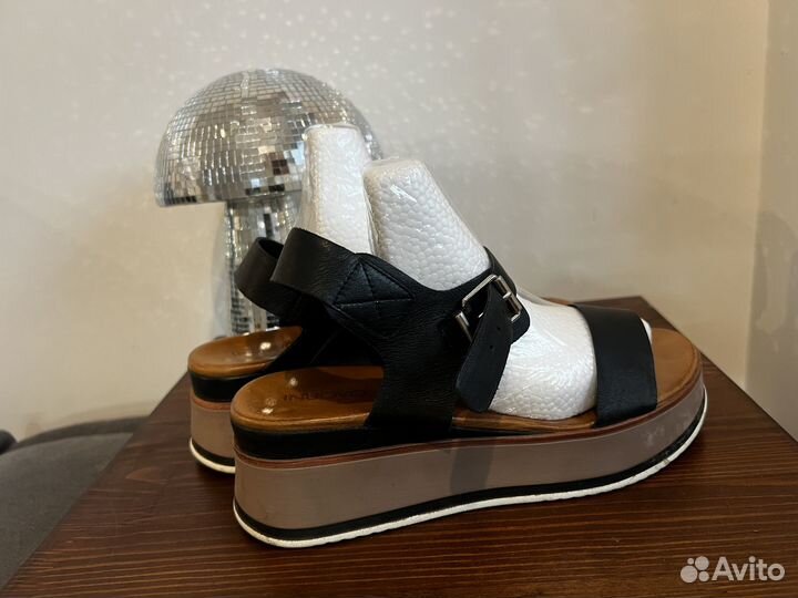 Сандалии на высокой подошве 40 размер