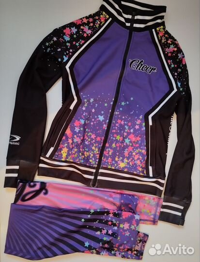 Женский спортивный костюм