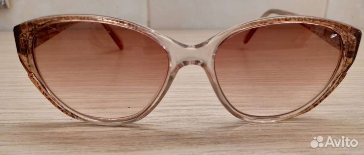 Солнцезащитные очки женские брендовые