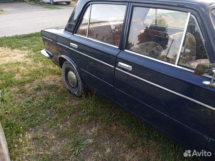 ВАЗ 2103 1.5 МТ, 1980, битый, 80 000 км